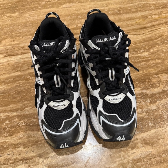 Balenciaga runner Sneakers - Picture 4 of 7